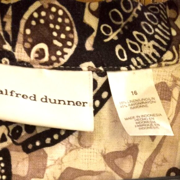 Alfred Dunner Womans Blouse size 16 geometric floral short sleeve button front - Picture 3 of 3